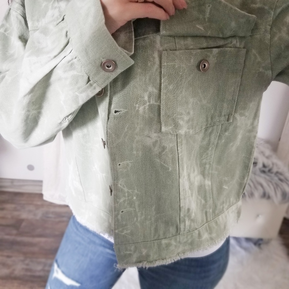 Sage Tie Dye Denim Cropped Jacket Lightweight Fall Button Up Jacket - Picture 9 of 10
